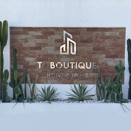 TJ Boutique Hotel Uthai Thani Extérieur photo